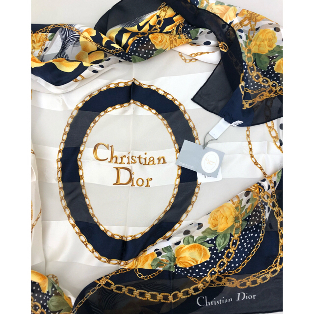 Christian Dior(クリスチャンディオール)の早い者勝ち様専用❗️新品✨Christian Dior  シルクスカーフ レディースのファッション小物(バンダナ/スカーフ)の商品写真