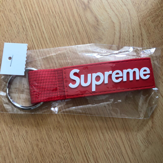 Supreme(シュプリーム)のsupremeキーチェーン　シュプリーム メンズのファッション小物(キーホルダー)の商品写真