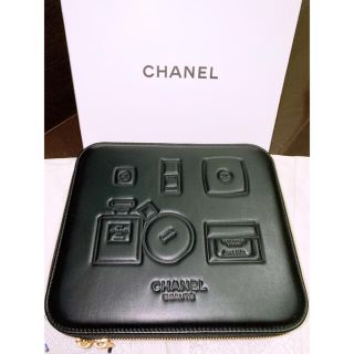 シャネル(CHANEL)の【レア商品】シャネル　CHANEL ノベルティ　メイクボックス　ポーチ　コスメ　(ポーチ)