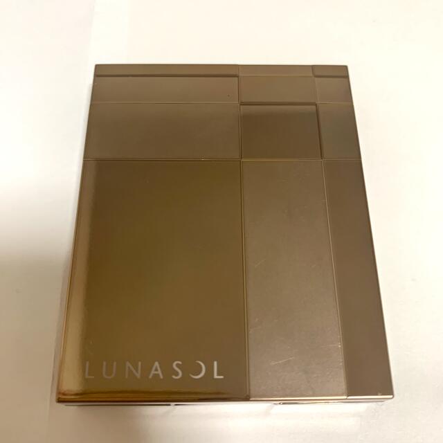 LUNASOL(ルナソル)のLUNASOL セレクション・ドゥ・ショコラアイズ02 コスメ/美容のベースメイク/化粧品(アイシャドウ)の商品写真