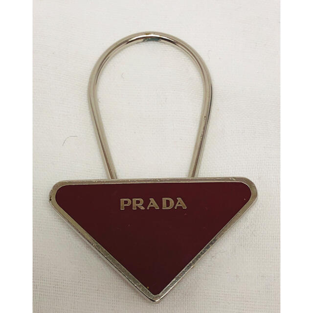 PRADA(プラダ)のPRADA プラダ　キーホルダー　チャーム　ストラップ　プレート レディースのファッション小物(キーホルダー)の商品写真