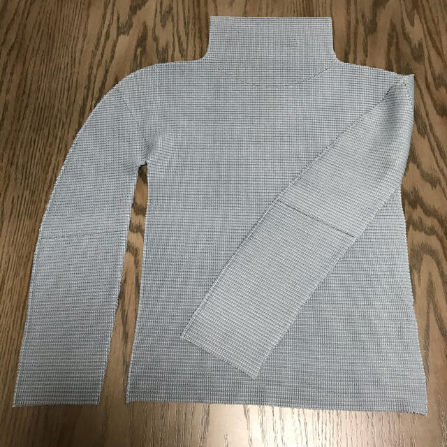 ISSEY MIYAKE(イッセイミヤケ)のMIYA様専用　Issey Miyake Me トップス レディースのトップス(カットソー(長袖/七分))の商品写真