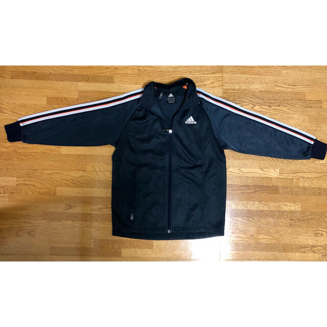 adidas(アディダス)のadidasジャージ　130㎝ キッズ/ベビー/マタニティのキッズ服男の子用(90cm~)(ジャケット/上着)の商品写真