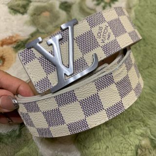 ルイヴィトン(LOUIS VUITTON)のLOUIS VUITTON ベルト　白(ベルト)