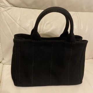 4/18までの限定出品！PRADA  カナパ　黒バッグ