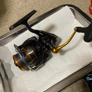 ダイワ(DAIWA)のレブロス2500番(リール)