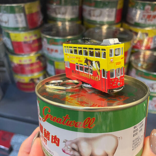 【香港限定】コンビーフ＆ポークハム　缶詰めトラム