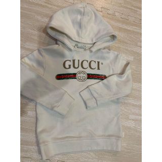 グッチ(Gucci)のgucci パーカー　24m(Tシャツ/カットソー)