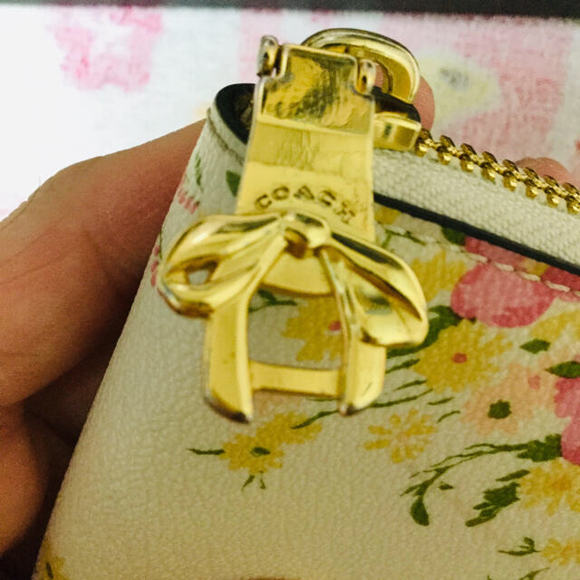 COACH フラワー長財布