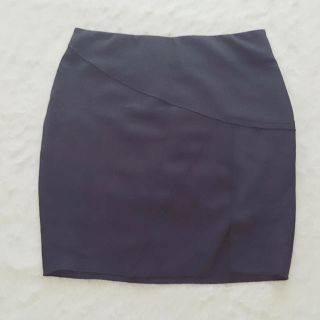 ザラ(ZARA)の♡新品未使用♡ZARA♡フロントスリットミニスカート♡(ミニスカート)