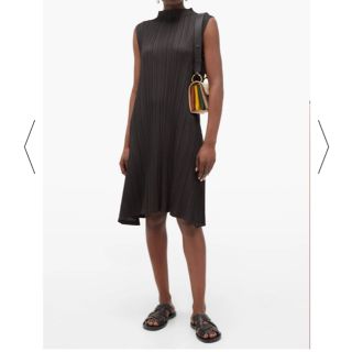 PLEATS PLEASE ISSEY MIYAKE(ワンピース)のフリマアイテム一覧 PLEATS PLEASE ISSEY MIYAKE(ワンピース)のフリマアイテム一覧