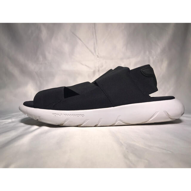 Y-3(ワイスリー)のY-3 QASA SANDAL BLACK 27.5cm メンズの靴/シューズ(サンダル)の商品写真