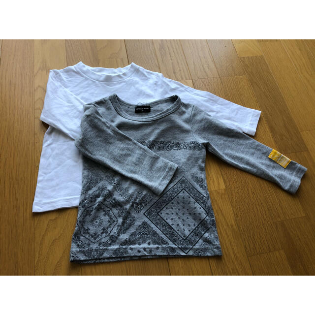 ロンT   2枚セット　長袖　90 キッズ/ベビー/マタニティのキッズ服男の子用(90cm~)(Tシャツ/カットソー)の商品写真