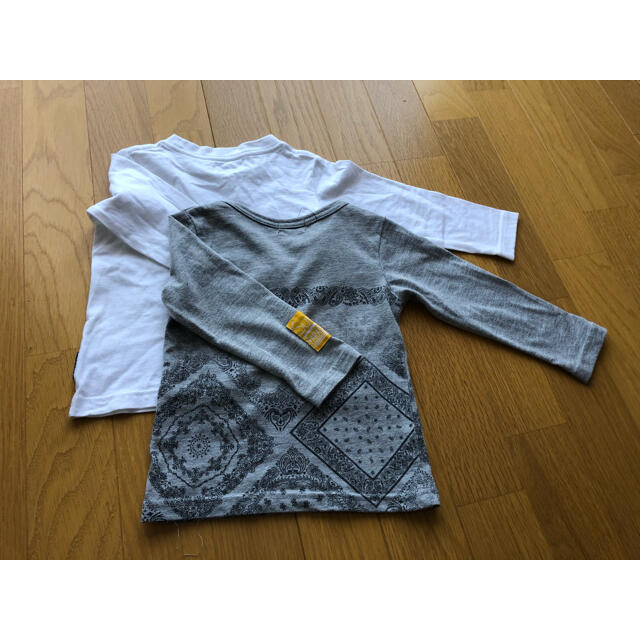 ロンT   2枚セット　長袖　90 キッズ/ベビー/マタニティのキッズ服男の子用(90cm~)(Tシャツ/カットソー)の商品写真