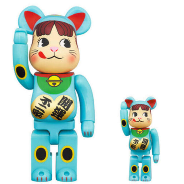 MEDICOM TOY(メディコムトイ)のBE@RBRICK 招き猫 ペコちゃん 青蓄光 100％ ＆ 400％ エンタメ/ホビーのフィギュア(その他)の商品写真