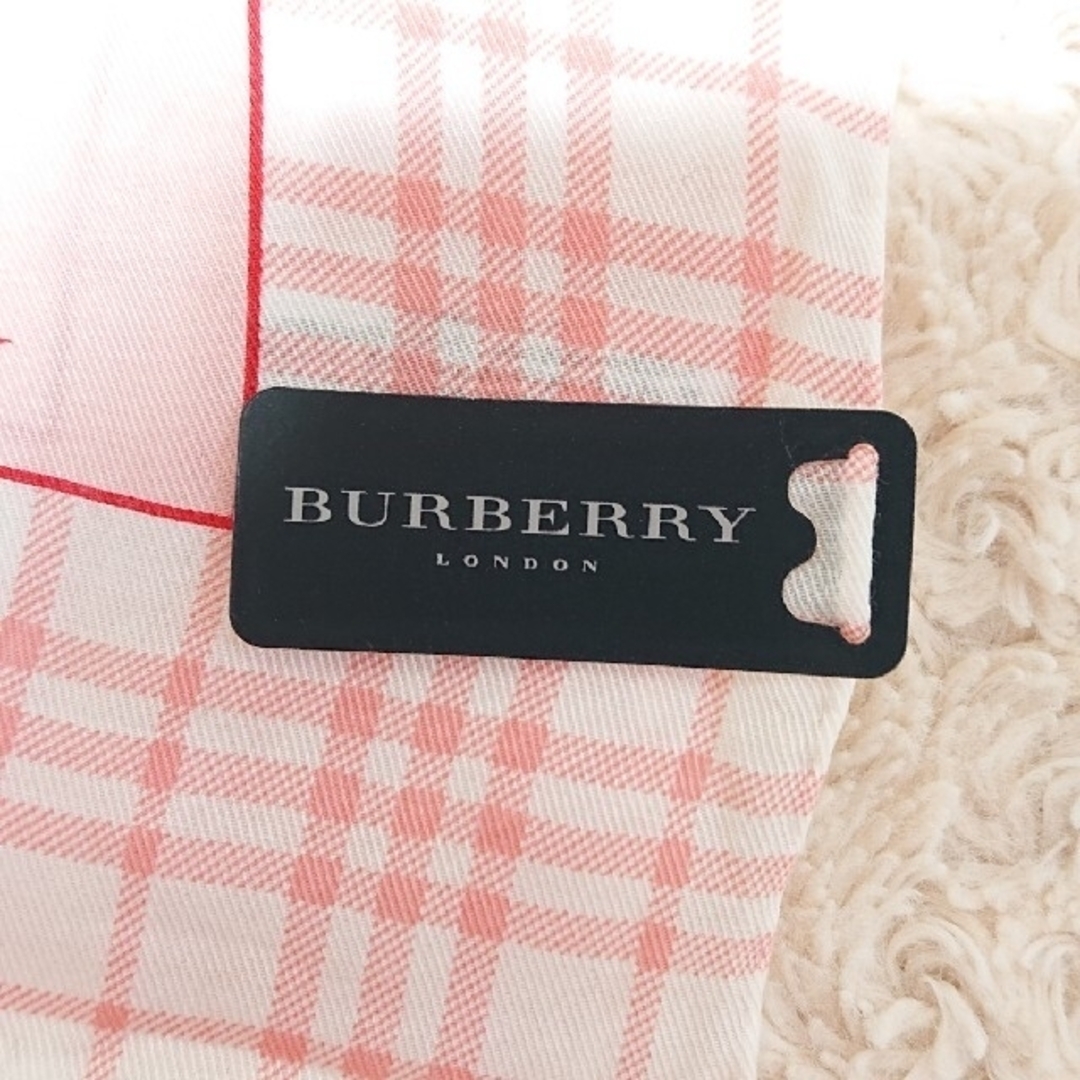 BURBERRY(バーバリー)の《未使用》絹50%・綿50% BURBERRY ハンカチーフ レディースのファッション小物(ハンカチ)の商品写真