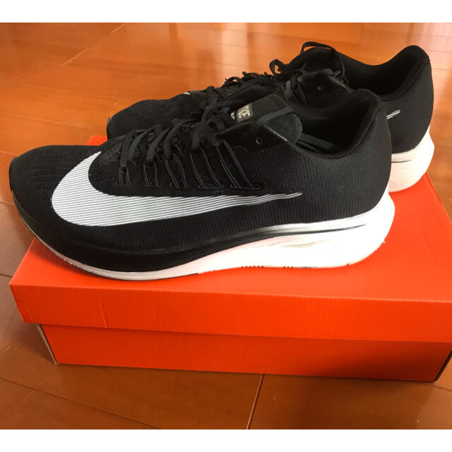 NIKE(ナイキ)のNIKE ZOOM FLY スポーツ/アウトドアのランニング(シューズ)の商品写真