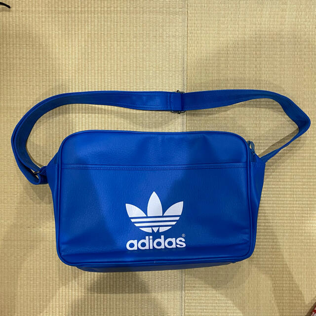 adidas(アディダス)のアディダス　ショルダーバック メンズのバッグ(ショルダーバッグ)の商品写真