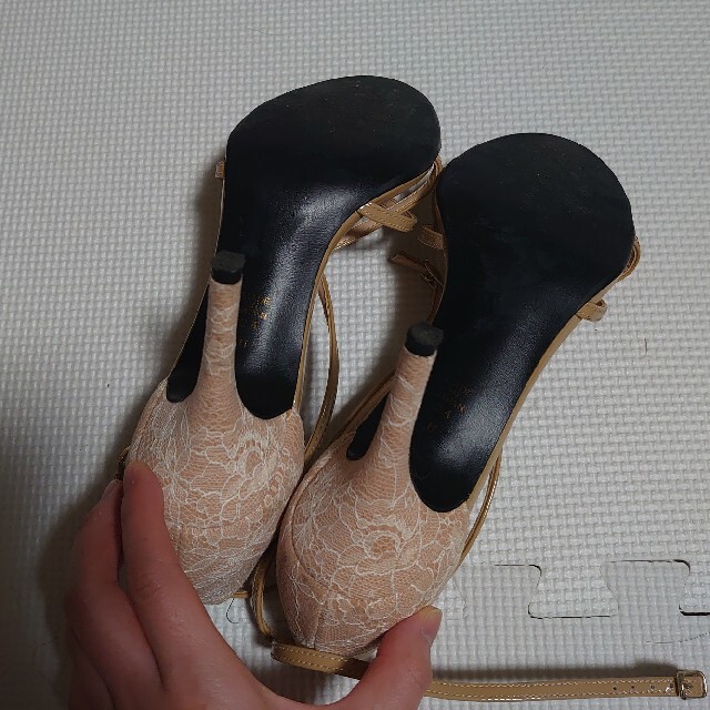 DIANA(ダイアナ)のDIANAピンクベージュサンダル レディースの靴/シューズ(サンダル)の商品写真