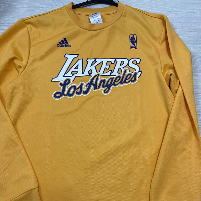 adidas(アディダス)のLAKERS ロングTシャツ　adidas スポーツ/アウトドアのスポーツ/アウトドア その他(バスケットボール)の商品写真