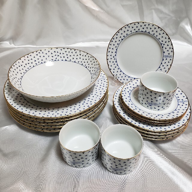 新品、Tiffany 吊っ ティファニーのダンシングT 食器12点セット 新品、Tiffany 吊っ ティファニーのダンシングT 食器12点セット