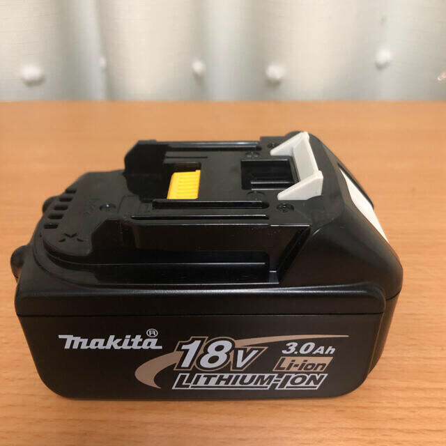 Makita(マキタ)のマキタBL1830 美品 スポーツ/アウトドアの自転車(工具/メンテナンス)の商品写真