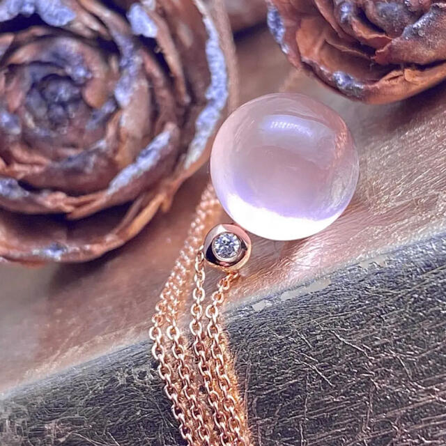 上質✨綺麗なカボションローズクォーツダイヤモンドペンダント レディースのアクセサリー(ネックレス)の商品写真