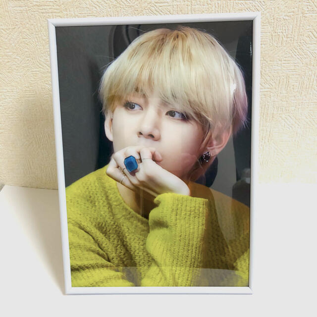 人気特価 テヒョン BTS 防弾少年団 BTS TAEHYUNG V V フォトフレーム