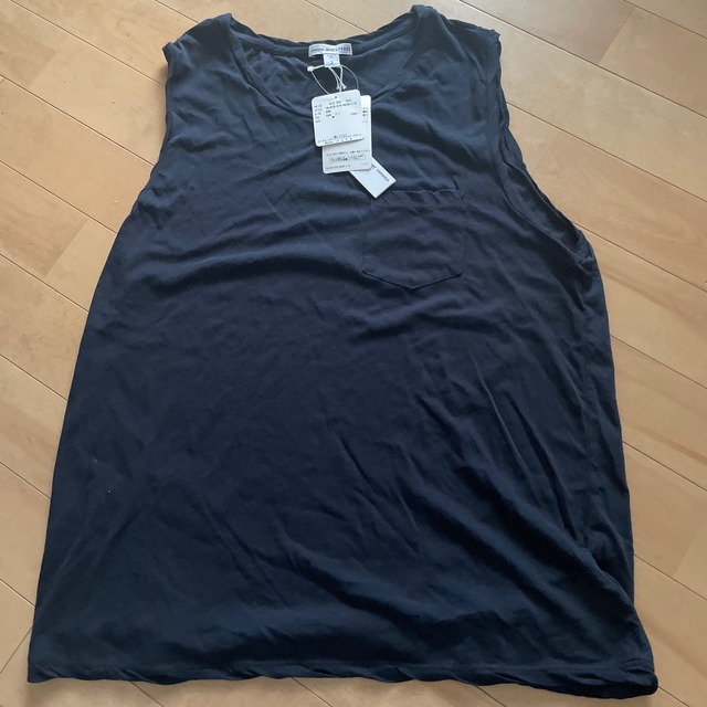 L'Appartement DEUXIEME CLASSE(アパルトモンドゥーズィエムクラス)の L'Appartement JAMES PERSE Tank Top ネイビー メンズのトップス(タンクトップ)の商品写真