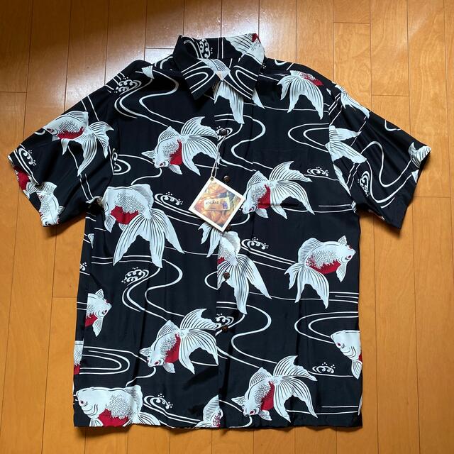 新美品お洒落なIOLANIシャツ XL