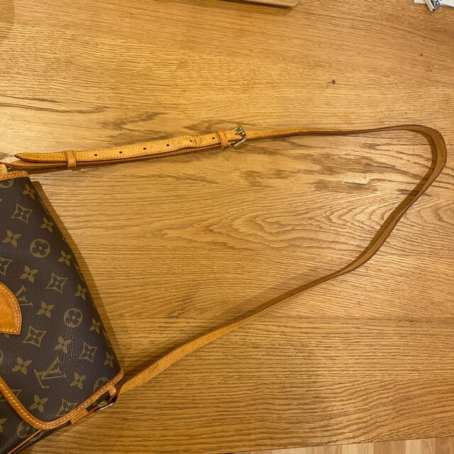 LOUIS VUITTON(ルイヴィトン)の【最終値下】ルイ ヴィトン モノグラム ソローニュ ショルダーバッグ レディースのバッグ(ショルダーバッグ)の商品写真