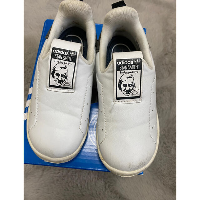 adidas(アディダス)のadidas STANSMITH 360I  14センチ　白　紺ロゴ キッズ/ベビー/マタニティのベビー靴/シューズ(~14cm)(スニーカー)の商品写真