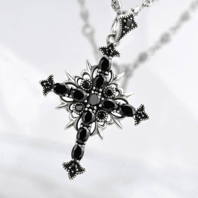 Justin Davis(ジャスティンデイビス)の美品 Justin Daivis spj196 ST.POPE JOHN クロス レディースのアクセサリー(ネックレス)の商品写真