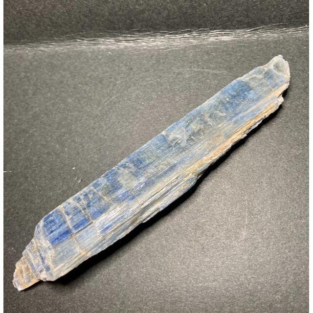 【新商品】カイヤナイト　原石 レディースのアクセサリー(その他)の商品写真