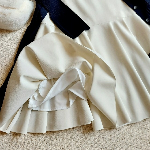 FOXEY(フォクシー)のFOXEY❤42『Dress』2020年Classy掲載商品 ホワイト レディースのワンピース(ひざ丈ワンピース)の商品写真