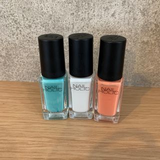 ネイルホリック(NAIL HOLIC)のネイルホリック　新品3つセット　ピンク　ブルー　ホワイト(マニキュア)