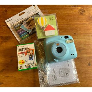 フジフイルム(富士フイルム)のFUJIFILM instax mini 11 ＋　おまけ(フィルムカメラ)