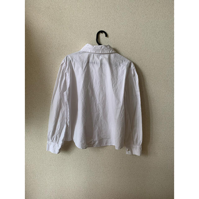 STYLENANDA(スタイルナンダ)の白ブラウス　パールボタンシャツ レディースのトップス(シャツ/ブラウス(長袖/七分))の商品写真