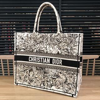 クリスチャンディオール(Christian Dior)のツキノ様の ディオール エンブロイダリー ブックトート ラージ ユニセックス(トートバッグ)