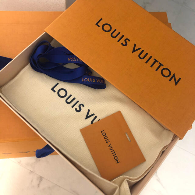 LOUIS VUITTON(ルイヴィトン)のルイヴィトン　空箱・保存袋・リボン等 レディースのバッグ(ショップ袋)の商品写真