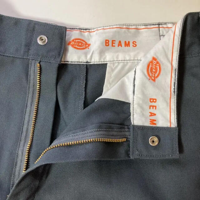 BEAMS(ビームス)のDICKIES × BEAMS ショートパンツ○M＊チャコールグレー メンズのパンツ(ショートパンツ)の商品写真