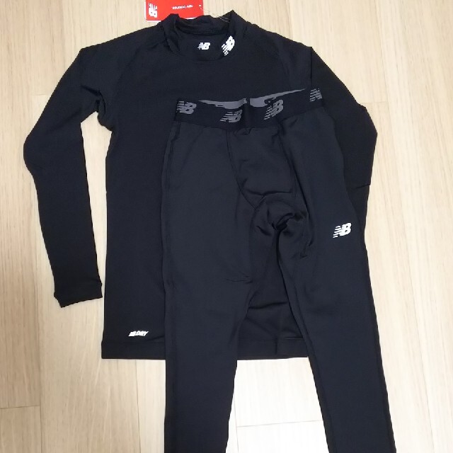 New Balance(ニューバランス)のnew balance ロングスリーブ&ロングタイツ 140 キッズ/ベビー/マタニティのキッズ服男の子用(90cm~)(パンツ/スパッツ)の商品写真