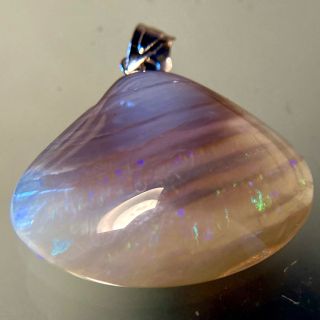 オーストラリア産K18WG天然シェルオパールペンダントトップ19.05ct