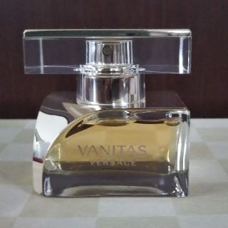 ヴェルサーチ(VERSACE)のVERSACE    ヴァニタス  オーデパルファム30ml(香水(女性用))