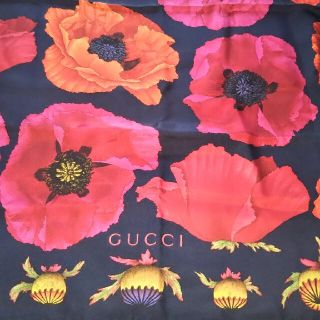 グッチ(Gucci)のグッチスカーフ 大判 （クリーニング代お値引きします）(バンダナ/スカーフ)