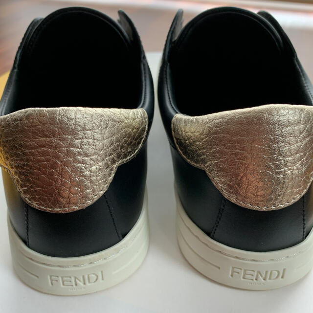 FENDI(フェンディ)のフェンディレザースニーカー　★美品★ レディースの靴/シューズ(スニーカー)の商品写真