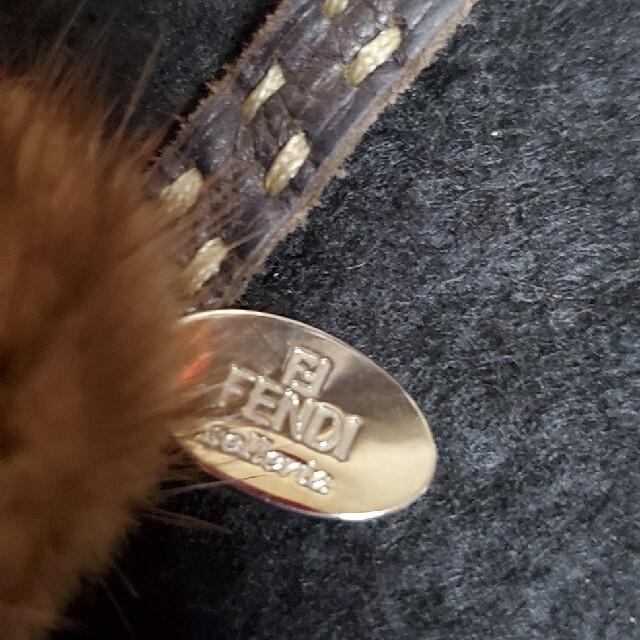 FENDI(フェンディ)のFENDIミンクブレスレット レディースのアクセサリー(ブレスレット/バングル)の商品写真