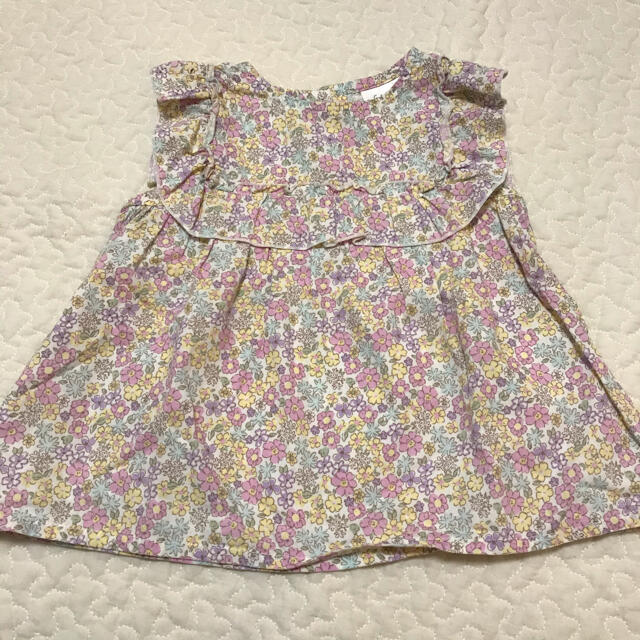 babyGAP(ベビーギャップ)の女の子服　まとめ売り　80サイズ キッズ/ベビー/マタニティのベビー服(~85cm)(シャツ/カットソー)の商品写真