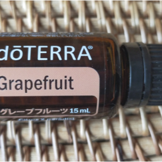 ドテラ　グレープフルーツ15ml（♡はな♡様専用）(エッセンシャルオイル（精油）)