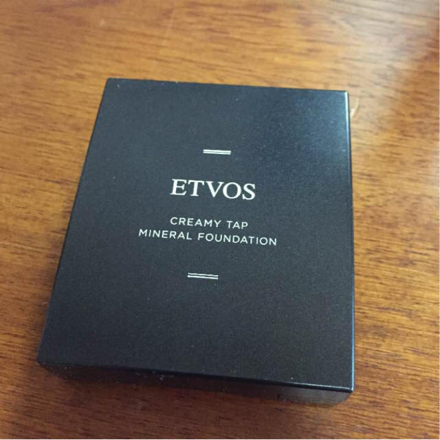 etvos クリーミィタップミネラルファンデーション コスメ/美容のベースメイク/化粧品(ファンデーション)の商品写真